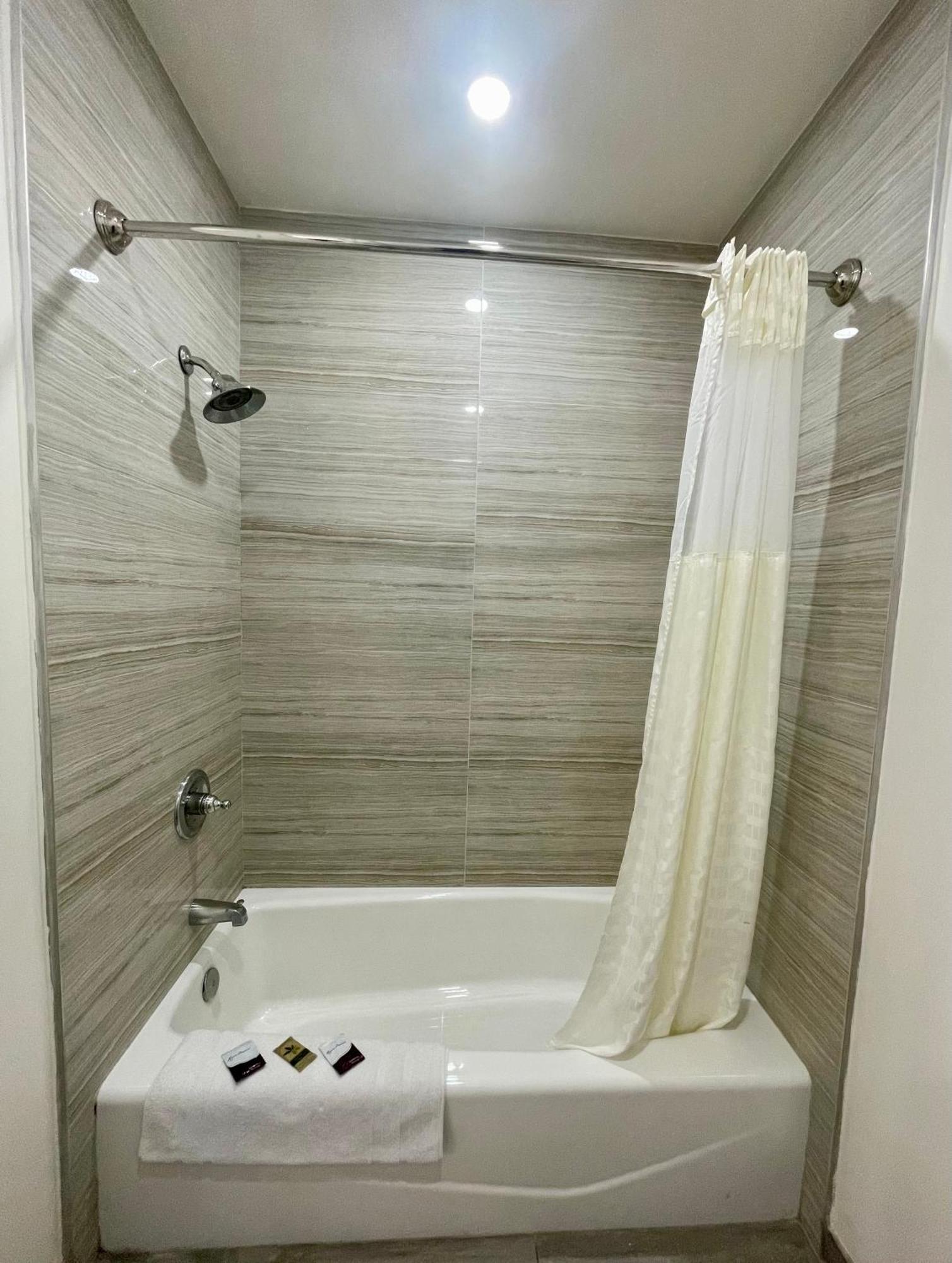 Newport Bay Inn Costa Mesa Ngoại thất bức ảnh