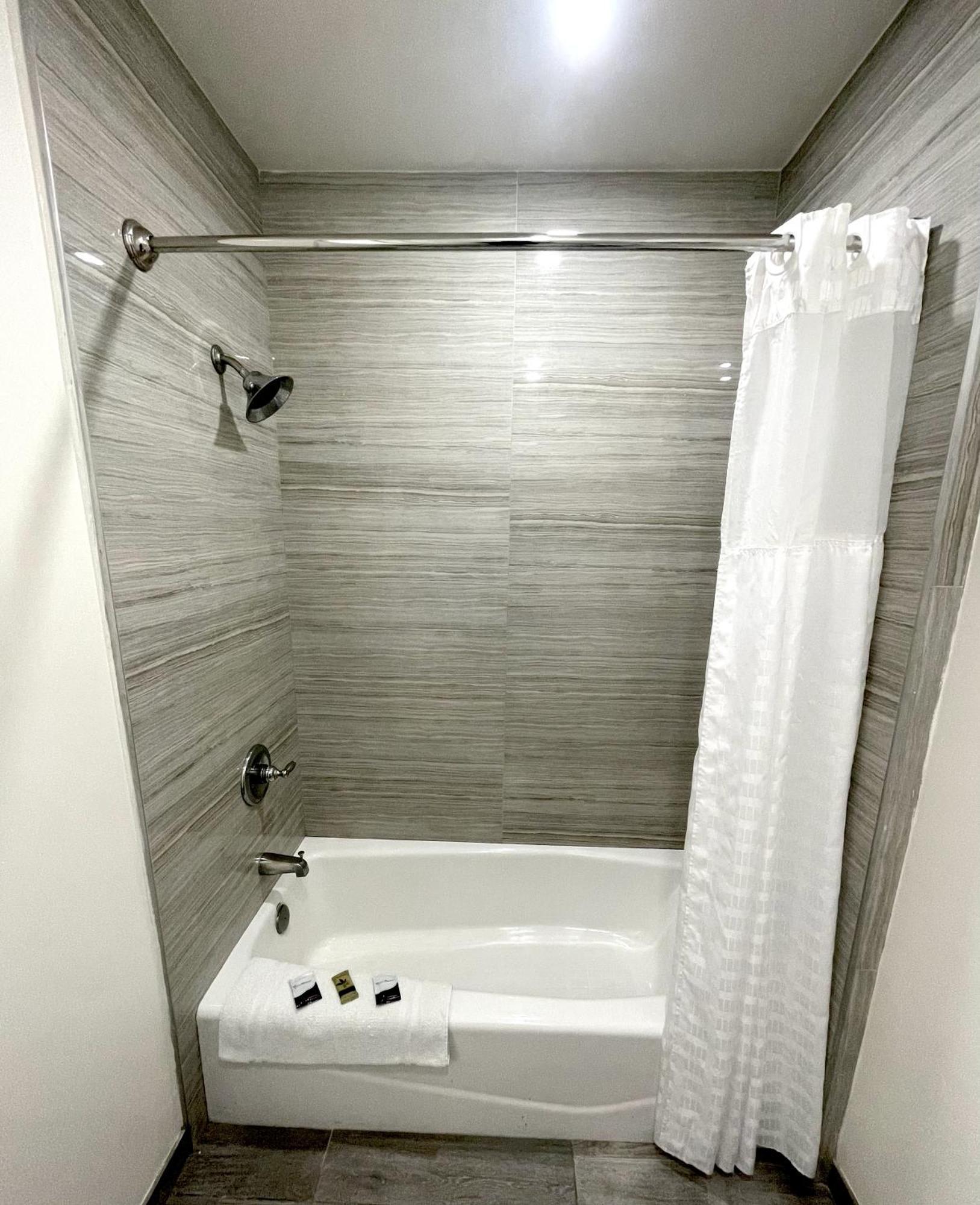 Newport Bay Inn Costa Mesa Ngoại thất bức ảnh